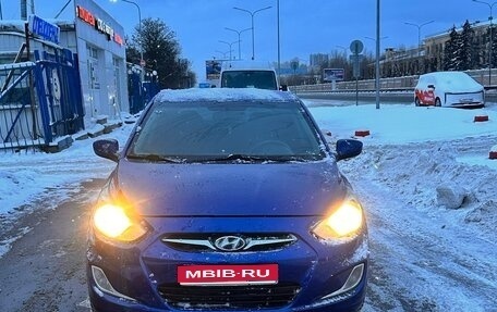 Hyundai Solaris II рестайлинг, 2012 год, 575 000 рублей, 1 фотография