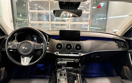 KIA Stinger I, 2021 год, 2 750 000 рублей, 10 фотография