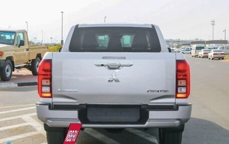 Mitsubishi L200, 2025 год, 4 400 084 рублей, 5 фотография