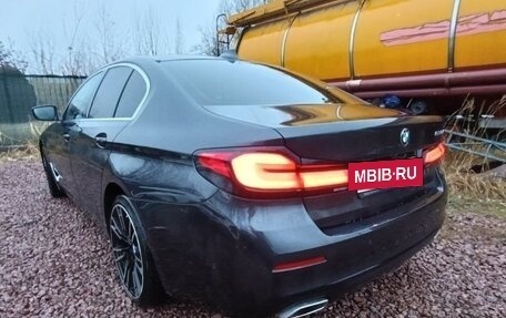 BMW 5 серия, 2021 год, 5 027 440 рублей, 3 фотография