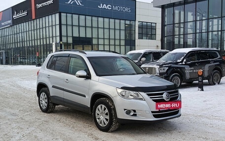 Volkswagen Tiguan I, 2010 год, 950 000 рублей, 3 фотография