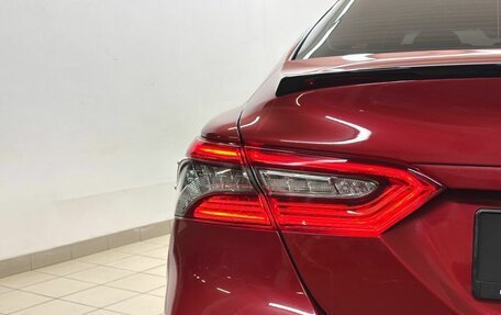 Toyota Camry, 2021 год, 3 525 000 рублей, 10 фотография