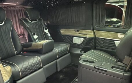 Mercedes-Benz V-Класс, 2023 год, 13 500 000 рублей, 11 фотография