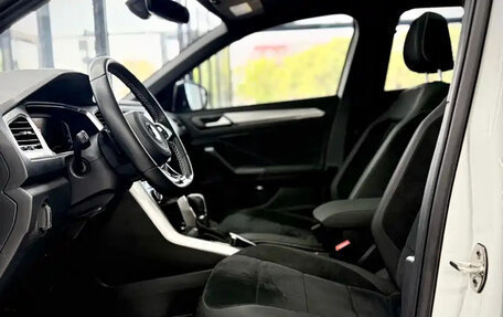 Volkswagen T-Roc I, 2022 год, 1 500 355 рублей, 9 фотография