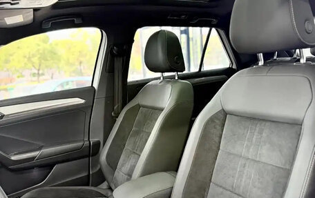 Volkswagen T-Roc I, 2022 год, 1 500 355 рублей, 13 фотография