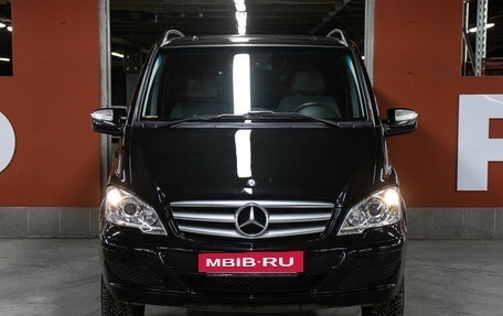 Mercedes-Benz Viano, 2011 год, 1 900 000 рублей, 2 фотография