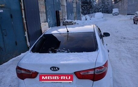 KIA Rio III рестайлинг, 2013 год, 530 000 рублей, 2 фотография