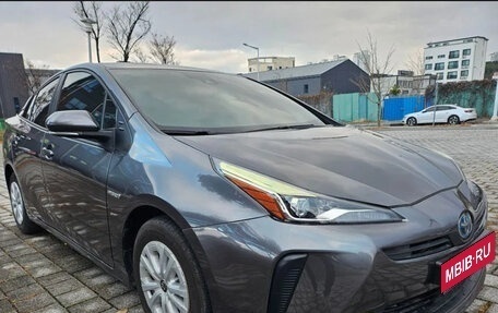 Toyota Prius IV XW50, 2022 год, 2 190 000 рублей, 10 фотография