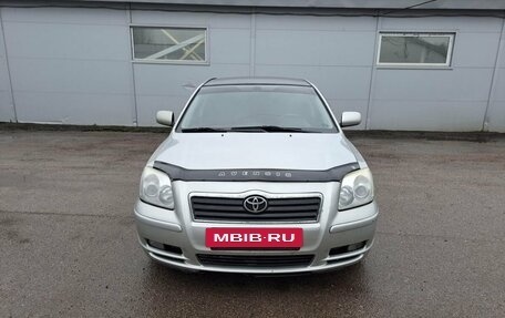 Toyota Avensis III рестайлинг, 2005 год, 455 000 рублей, 2 фотография