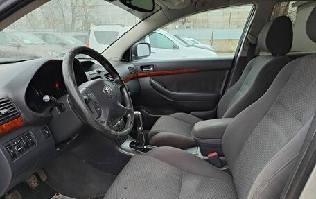 Toyota Avensis III рестайлинг, 2005 год, 455 000 рублей, 18 фотография