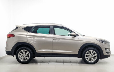 Hyundai Tucson III, 2019 год, 2 380 000 рублей, 4 фотография