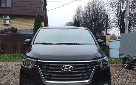 Hyundai H-1 II рестайлинг, 2021 год, 3 850 000 рублей, 2 фотография