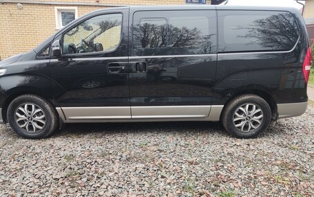 Hyundai H-1 II рестайлинг, 2021 год, 3 850 000 рублей, 4 фотография