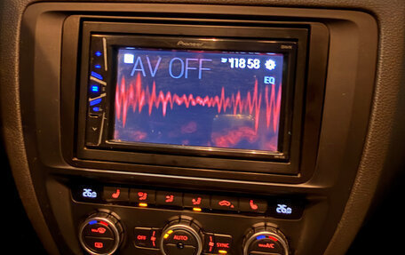 Volkswagen Jetta VI, 2013 год, 1 200 000 рублей, 15 фотография