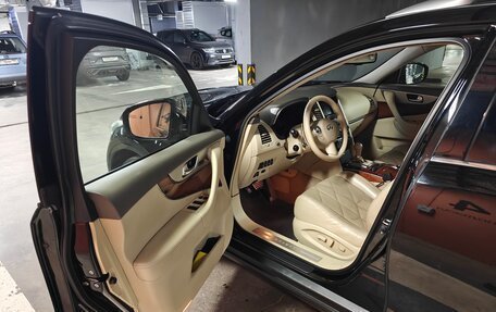 Infiniti FX II, 2011 год, 1 590 000 рублей, 17 фотография