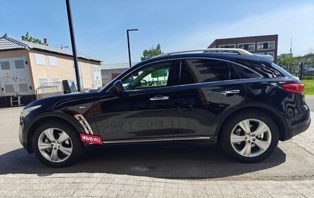 Infiniti FX II, 2011 год, 1 590 000 рублей, 28 фотография
