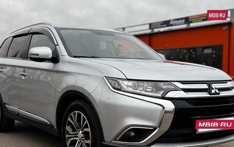 Mitsubishi Outlander III рестайлинг 3, 2015 год, 1 550 000 рублей, 7 фотография