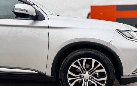 Mitsubishi Outlander III рестайлинг 3, 2015 год, 1 550 000 рублей, 21 фотография