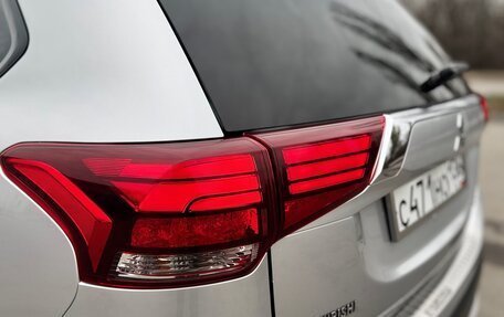 Mitsubishi Outlander III рестайлинг 3, 2015 год, 1 550 000 рублей, 17 фотография