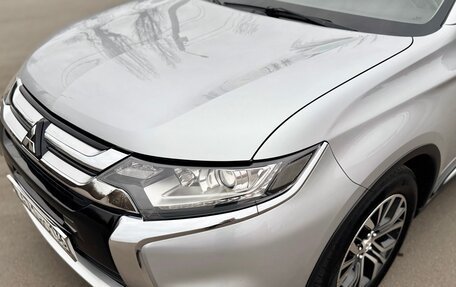 Mitsubishi Outlander III рестайлинг 3, 2015 год, 1 550 000 рублей, 22 фотография