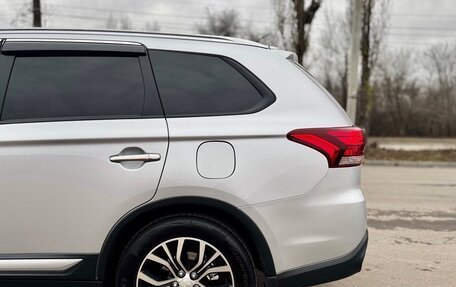 Mitsubishi Outlander III рестайлинг 3, 2015 год, 1 550 000 рублей, 24 фотография