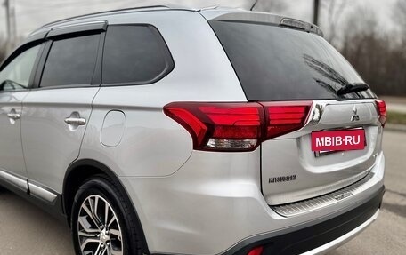 Mitsubishi Outlander III рестайлинг 3, 2015 год, 1 550 000 рублей, 27 фотография