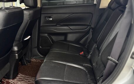 Mitsubishi Outlander III рестайлинг 3, 2015 год, 1 550 000 рублей, 35 фотография