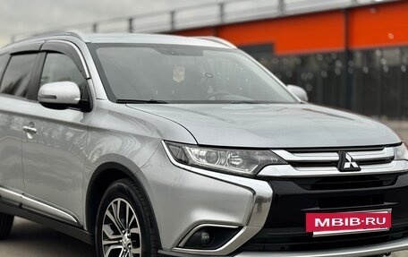 Mitsubishi Outlander III рестайлинг 3, 2015 год, 1 550 000 рублей, 30 фотография
