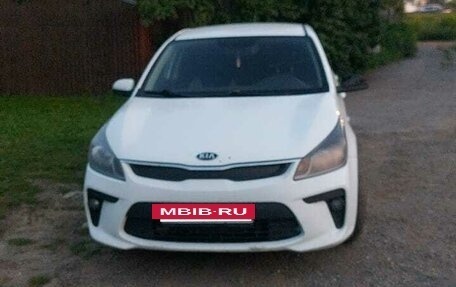 KIA Rio IV, 2017 год, 950 000 рублей, 2 фотография