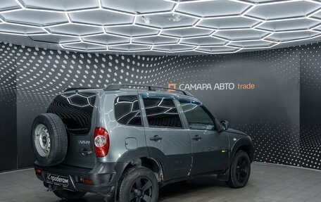 Chevrolet Niva I рестайлинг, 2018 год, 760 000 рублей, 2 фотография