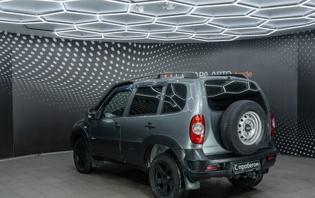 Chevrolet Niva I рестайлинг, 2018 год, 760 000 рублей, 4 фотография