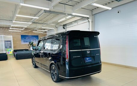 Honda Stepwgn, 2024 год, 3 399 900 рублей, 4 фотография