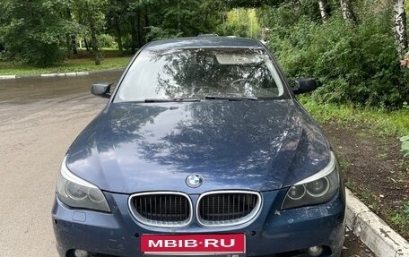 BMW 5 серия, 2004 год, 700 000 рублей, 1 фотография
