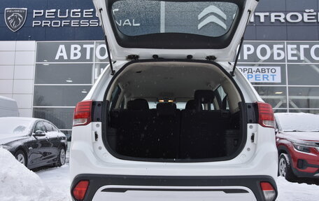 Mitsubishi Outlander III рестайлинг 3, 2019 год, 2 200 000 рублей, 7 фотография