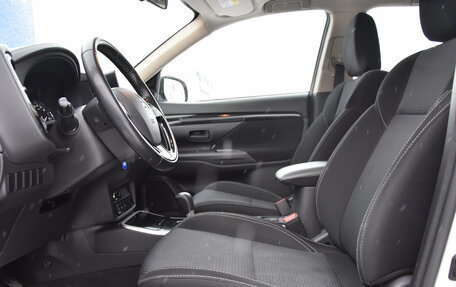 Mitsubishi Outlander III рестайлинг 3, 2019 год, 2 200 000 рублей, 27 фотография