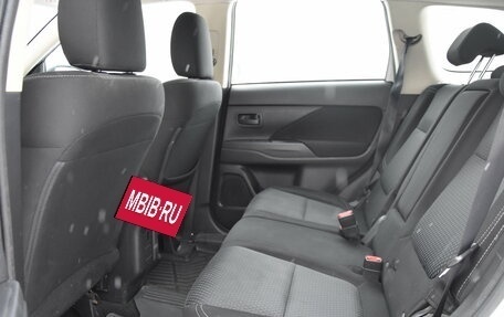 Mitsubishi Outlander III рестайлинг 3, 2019 год, 2 200 000 рублей, 28 фотография