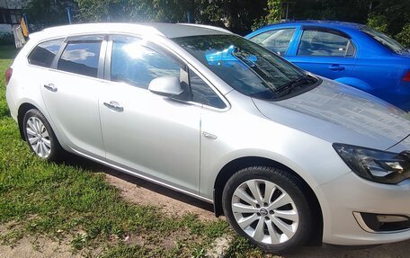 Opel Astra J, 2014 год, 850 000 рублей, 2 фотография