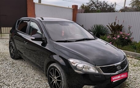 KIA cee'd I рестайлинг, 2010 год, 720 000 рублей, 3 фотография