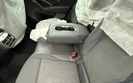 Volkswagen Tiguan, 2025 год, 4 700 000 рублей, 21 фотография