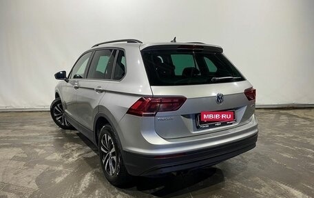 Volkswagen Tiguan II, 2019 год, 2 540 000 рублей, 4 фотография