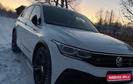 Volkswagen Tiguan II, 2021 год, 4 700 000 рублей, 1 фотография