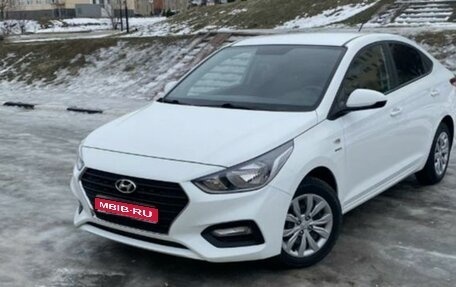 Hyundai Solaris II рестайлинг, 2019 год, 1 400 000 рублей, 1 фотография