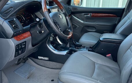 Toyota Land Cruiser Prado 120 рестайлинг, 2006 год, 2 500 000 рублей, 5 фотография