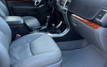 Toyota Land Cruiser Prado 120 рестайлинг, 2006 год, 2 500 000 рублей, 6 фотография