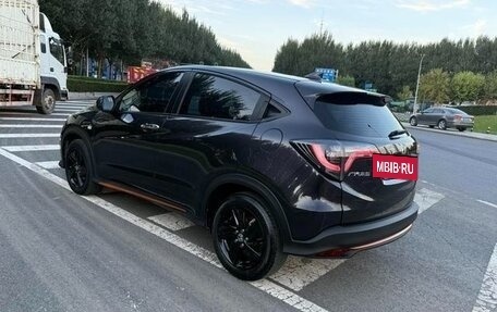 Honda Vezel, 2022 год, 2 150 000 рублей, 7 фотография