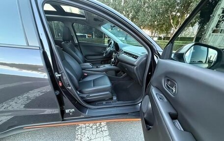 Honda Vezel, 2022 год, 2 150 000 рублей, 14 фотография