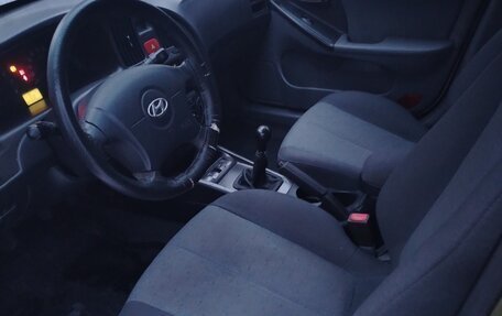 Hyundai Elantra III, 2004 год, 240 000 рублей, 4 фотография