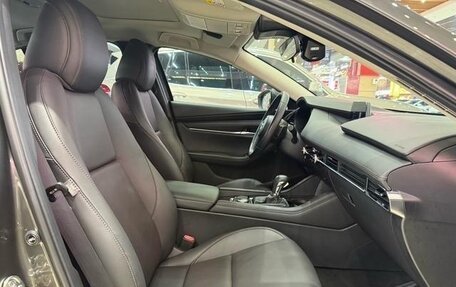 Mazda 3, 2021 год, 2 050 000 рублей, 8 фотография