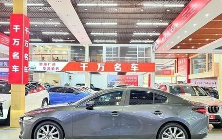 Mazda 3, 2021 год, 2 050 000 рублей, 5 фотография