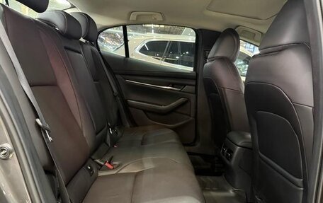 Mazda 3, 2021 год, 2 050 000 рублей, 21 фотография